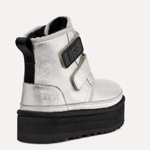 UGG Big Kids Neumel Platform Leather boots - Picture 11 of 14